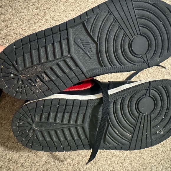 Jordan Kids Shoes - Red and Black - Picture 4 of 5